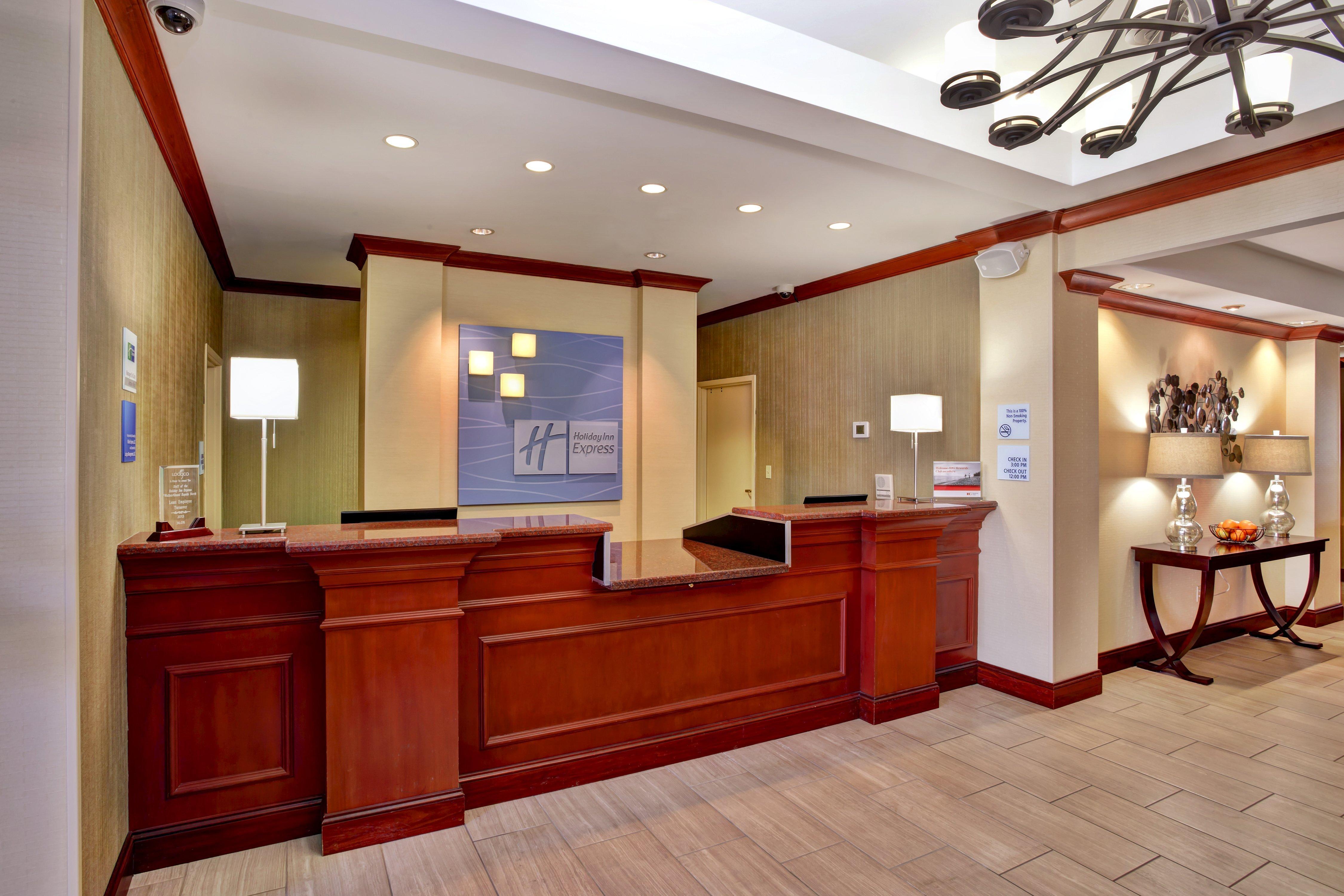 Holiday Inn Express Hotel & Suites Grand Rapids-North By Ihg Walker Zewnętrze zdjęcie