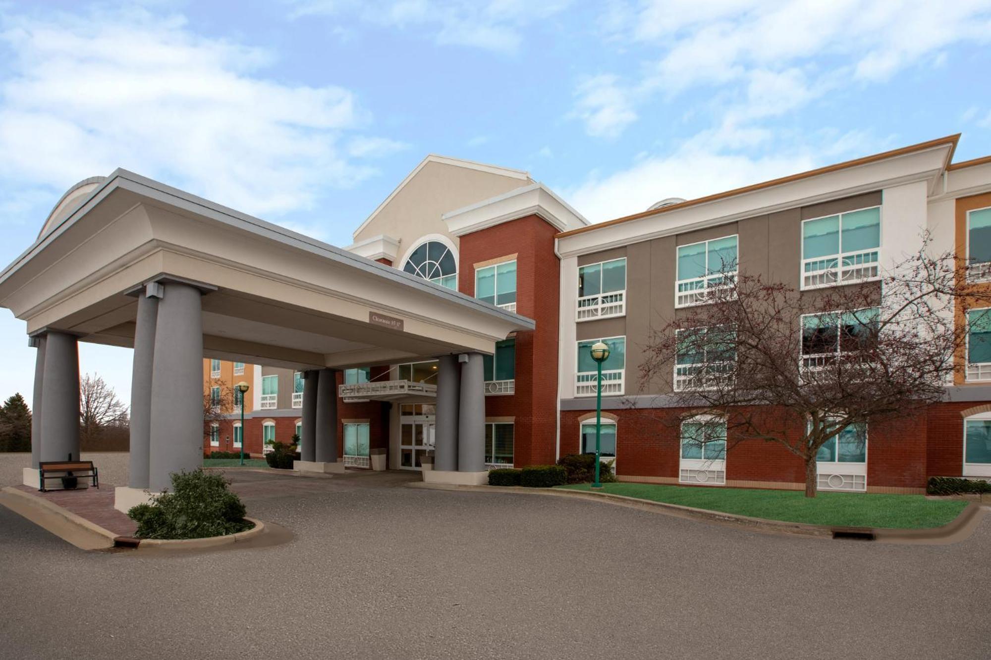 Holiday Inn Express Hotel & Suites Grand Rapids-North By Ihg Walker Zewnętrze zdjęcie