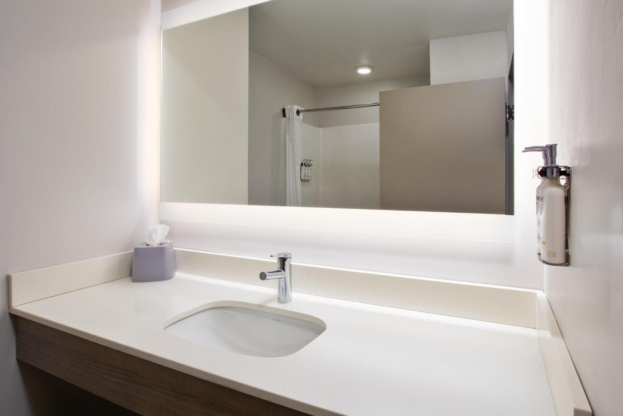 Holiday Inn Express Hotel & Suites Grand Rapids-North By Ihg Walker Zewnętrze zdjęcie
